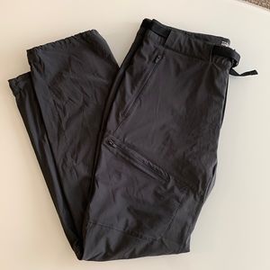 Mountain Hardwear Pants. Size 36/32. Dark Grey.